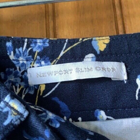Charter Club Cute Newport Slim Crop Floral Print Pants | Size 8 - Picture 9 of 10